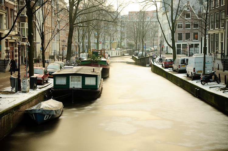 amsterdam frozen river